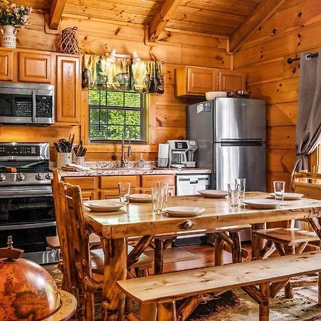 Cozy Cabin W/Hot Tub & Wifi In Gatlinburg Villa Eksteriør billede