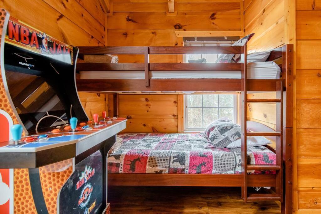 Cozy Cabin W/Hot Tub & Wifi In Gatlinburg Villa Eksteriør billede